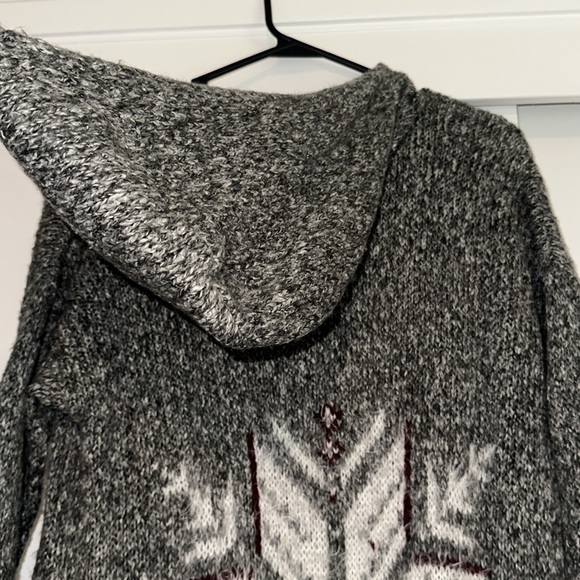 Abercrombie sweater - Picture 7 of 7